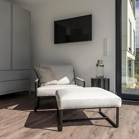 Kanani Am Hainer * Neukieritzsch